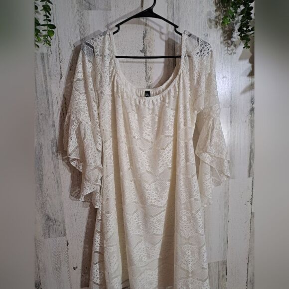 2 B Clothing Dress - Picture 2 of 5